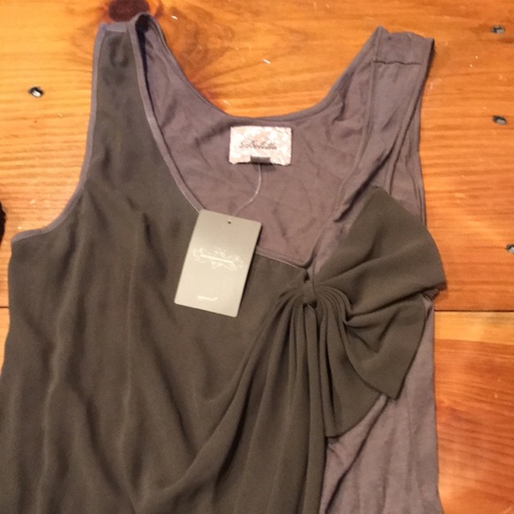 New! DELETTA S Beige Brown Swept Away Pleated Bow Overlay Top - Picture 2 of 4